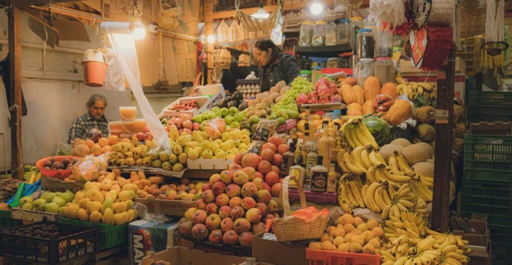 Étal de fruits sur un marché mexicain